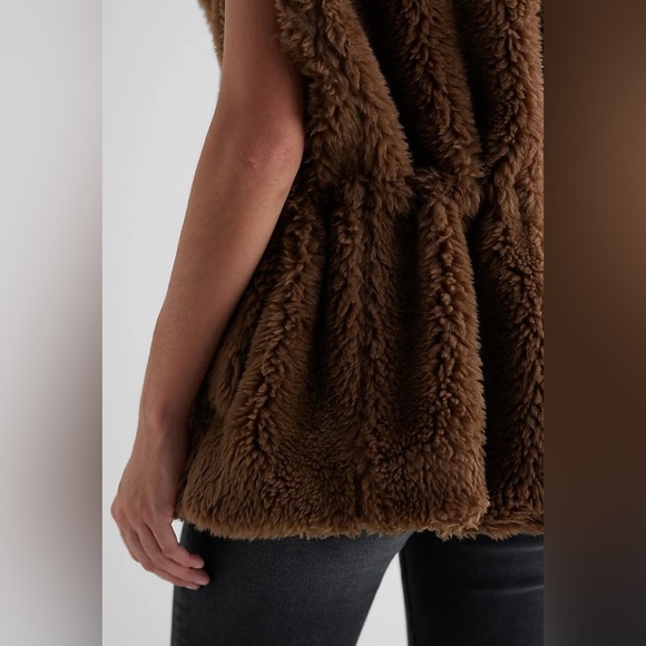 Express Teddy Cinched Back Vest - Picture 6 of 12